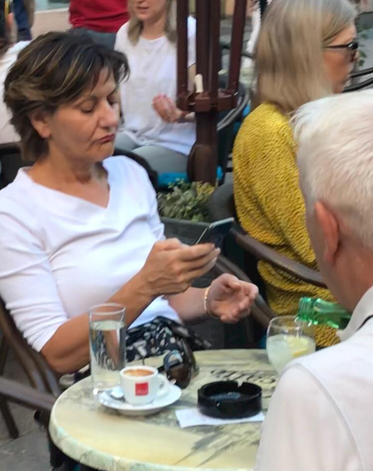 Koliko dugo osoba može biti u stanju šoka zbog primljenih sadržaja preko mobitela